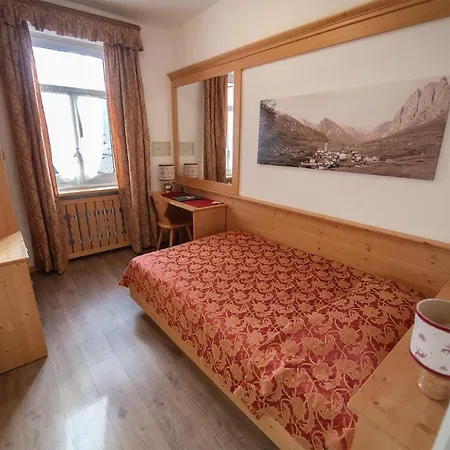 Hotel Regina Cortina d'Ampezzo Buitenkant foto